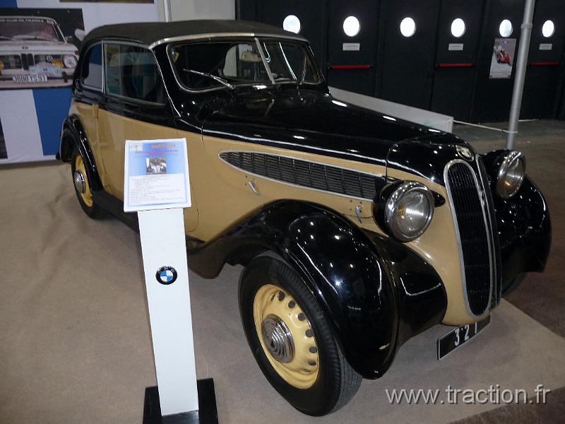 Epoquauto (11).JPG - 05/11/2010 - 69000 LYONƒPOQU'AUTO32�me Salon International Autos & Motos AnciennesBMW 321